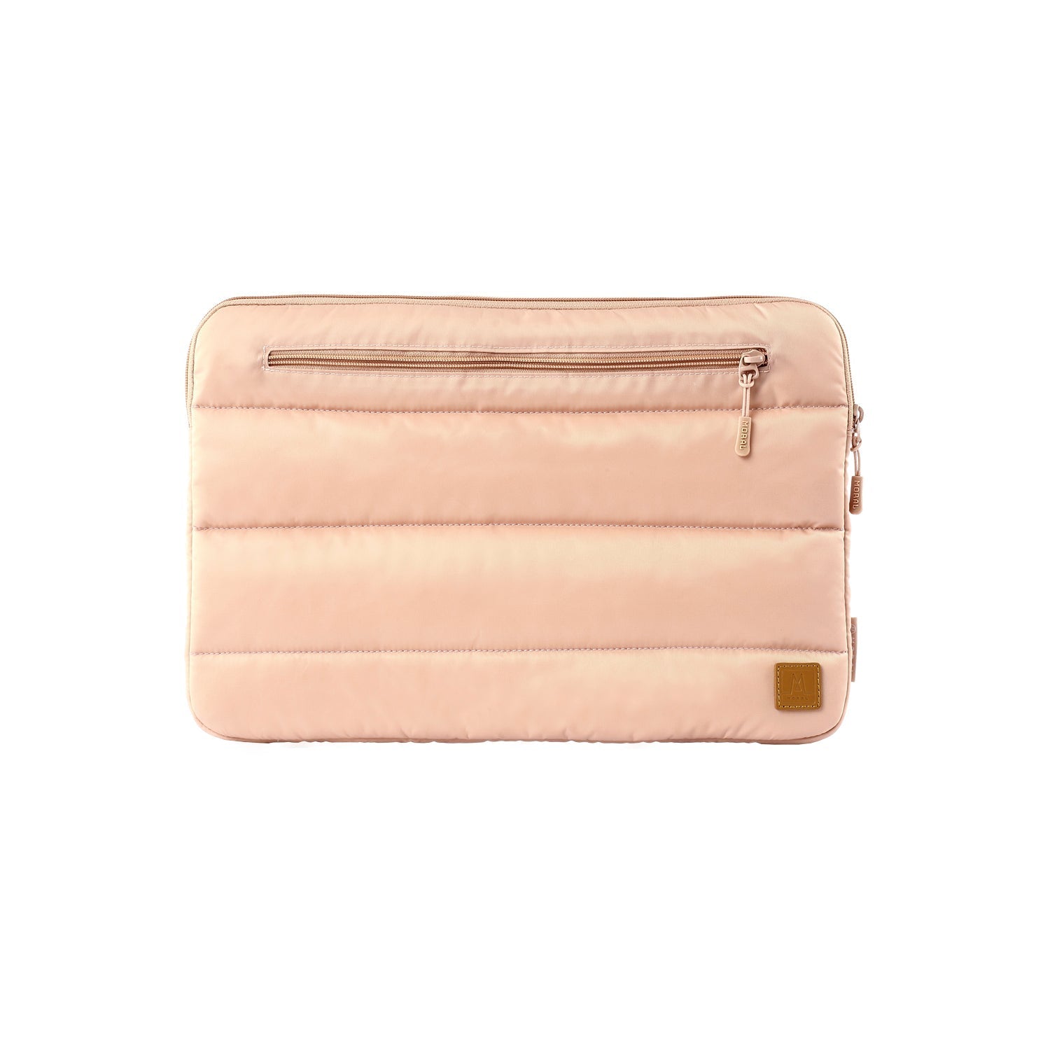 Moral Chapel 16吋電腦袋,裸粉色外觀,正面配有拉鍊口袋和品牌標誌。外型柔美時尚,實用性佳。