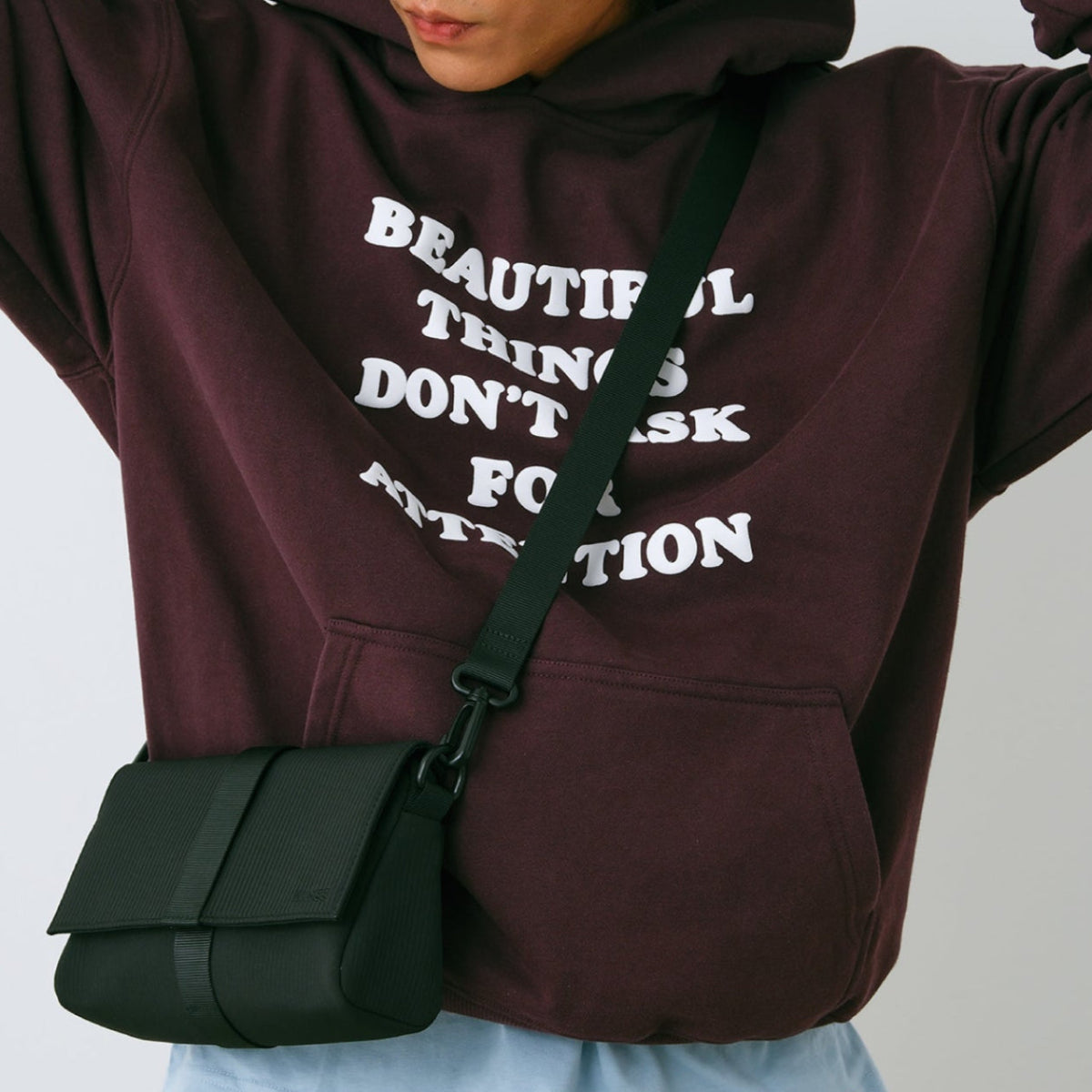 Triangle Mini 適合日常通勤、旅行及運動使用,兼具時尚與功能性