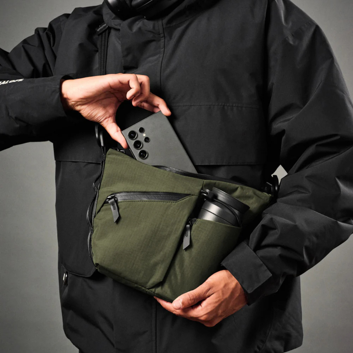 Alpaka Flow Satchel 側肩包