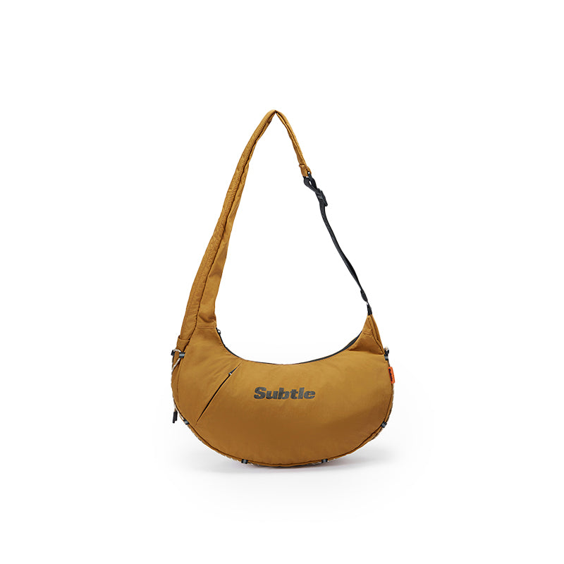 【Subtle】穿行系列半月包 大容量單肩側肩包 13L