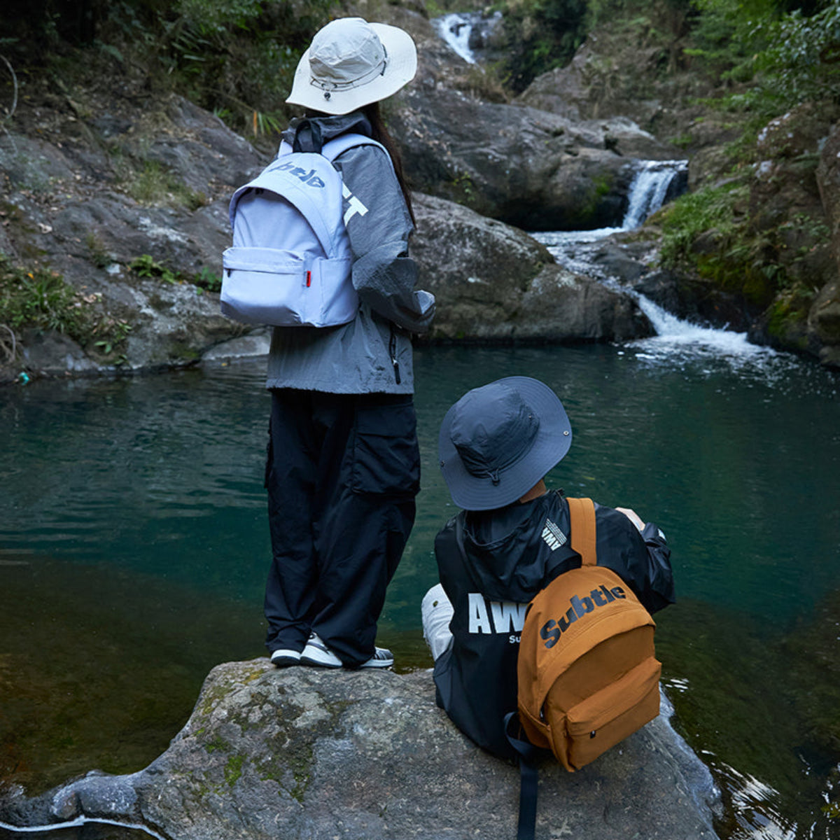 實背展示,適合通勤或學生使用