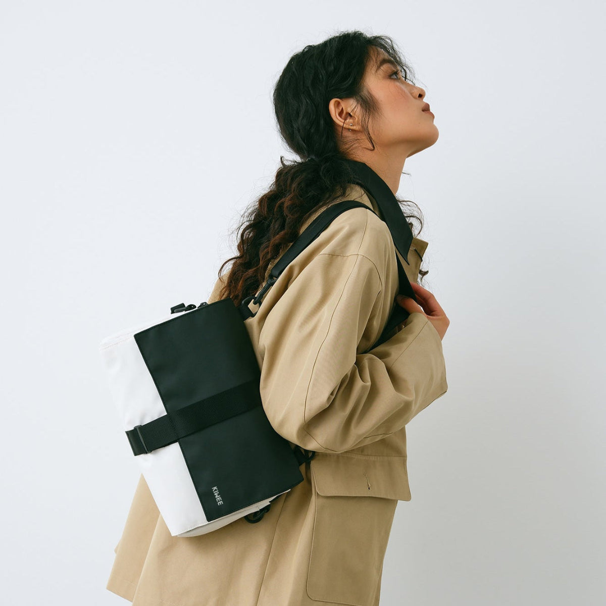 【Kiwee】Triangle Sling Bag Plus 單肩包|輕便防潑水|環保材質