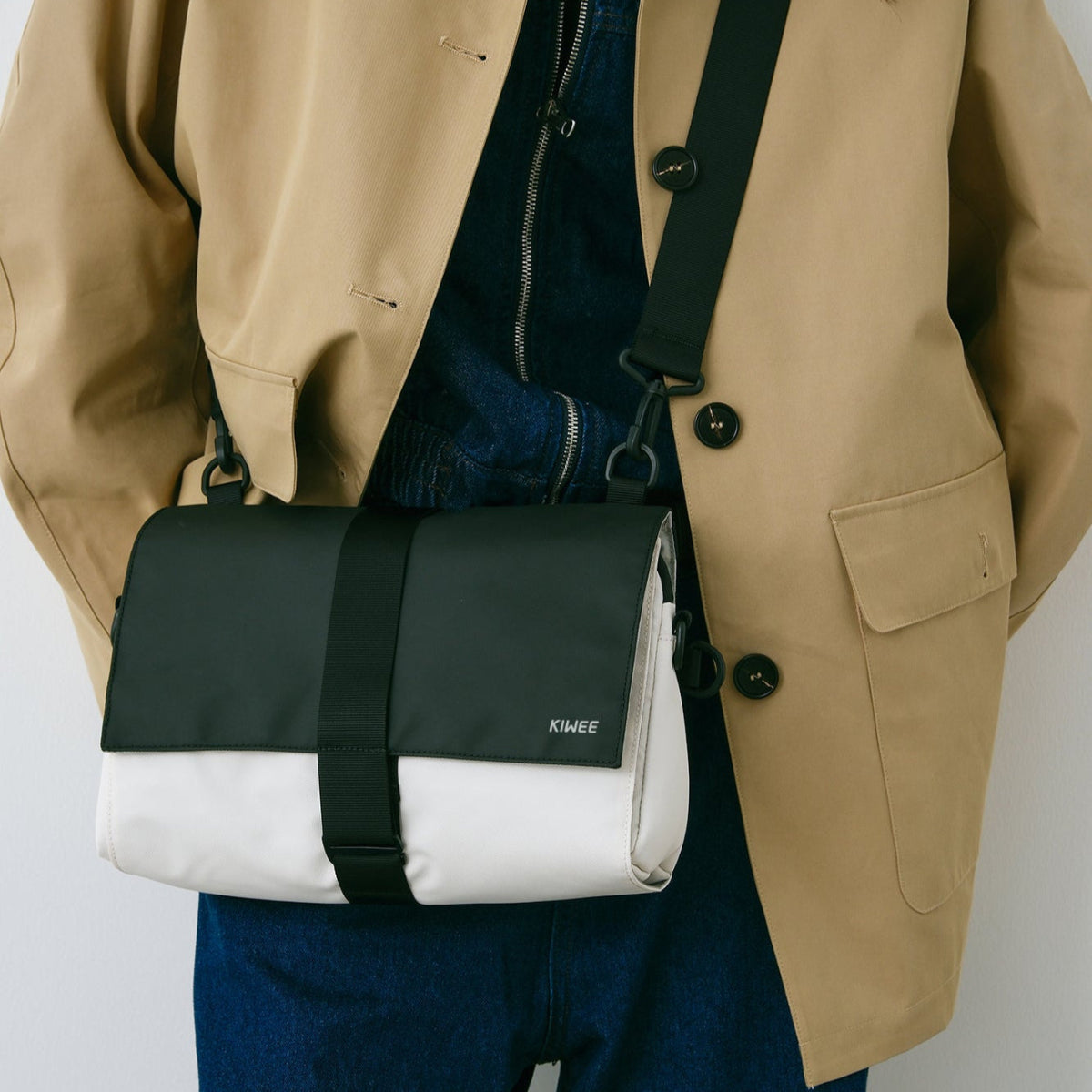 【Kiwee】Triangle Sling Bag Plus 單肩包|輕便防潑水|環保材質