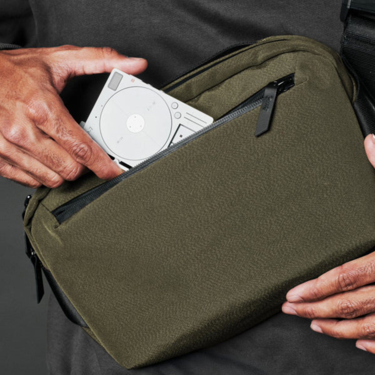 【Alpaka】Go Sling Mini V2 側肩包|新升級Maglockz扣