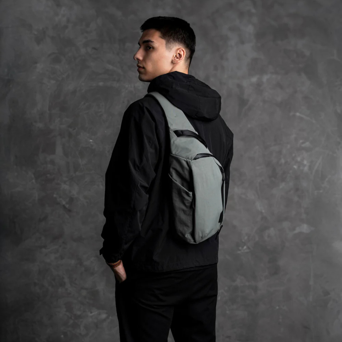 【Alpaka】Metro Crossbody 肩背包 7.5L|防潑水耐用