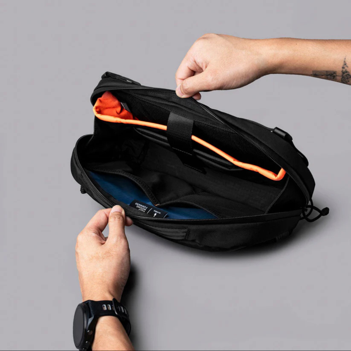 【Alpaka】Eclipse Gaming Sling 側肩包|Switch/Steam Deck 便攜保護包