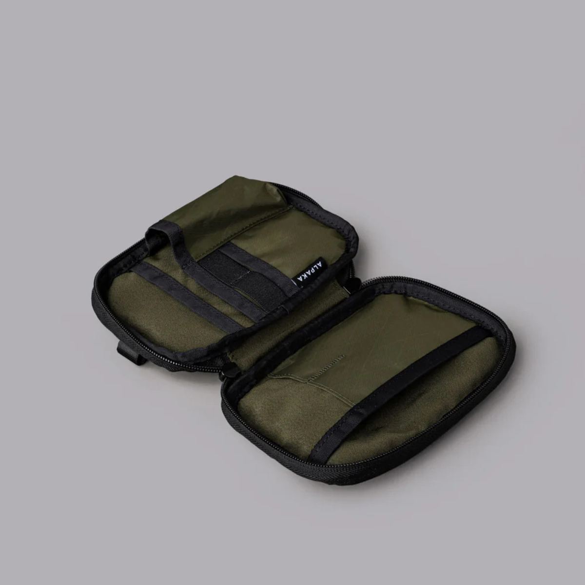 7 個內部口袋,可放置 EDC 工具