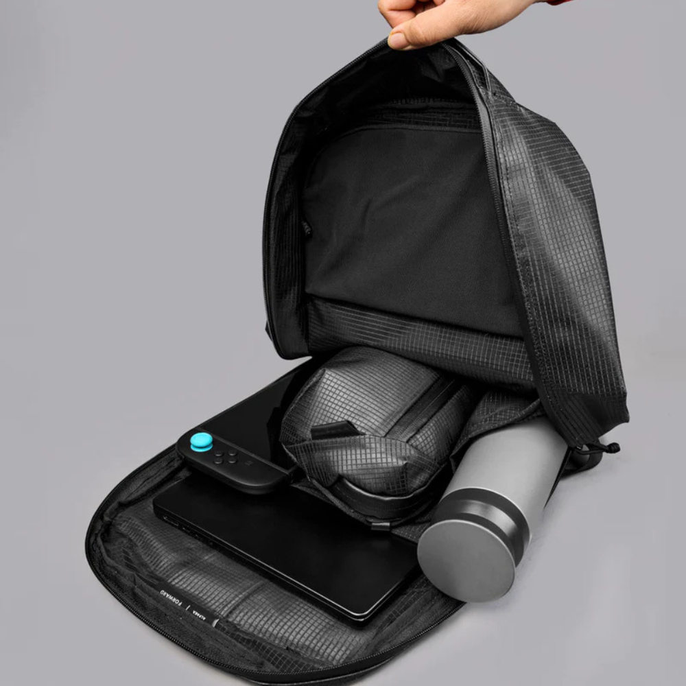 【Alpaka】Momentum Backpack 超輕通勤後背包 22L|16 吋筆電夾層|隱藏側袋快取