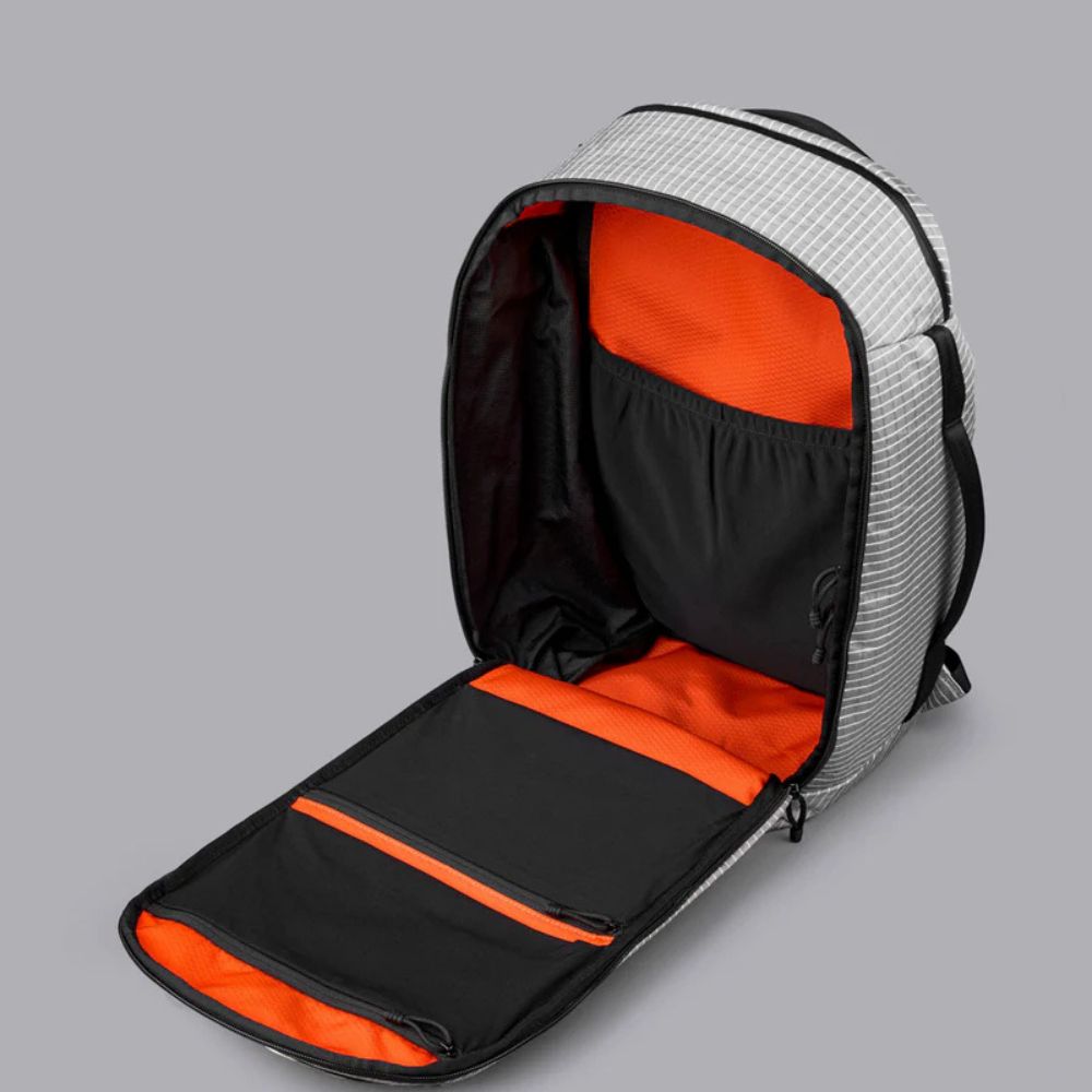 【Alpaka】Traverse Backpack 30L 旅行背包|防潑水|可容納 16 吋筆電