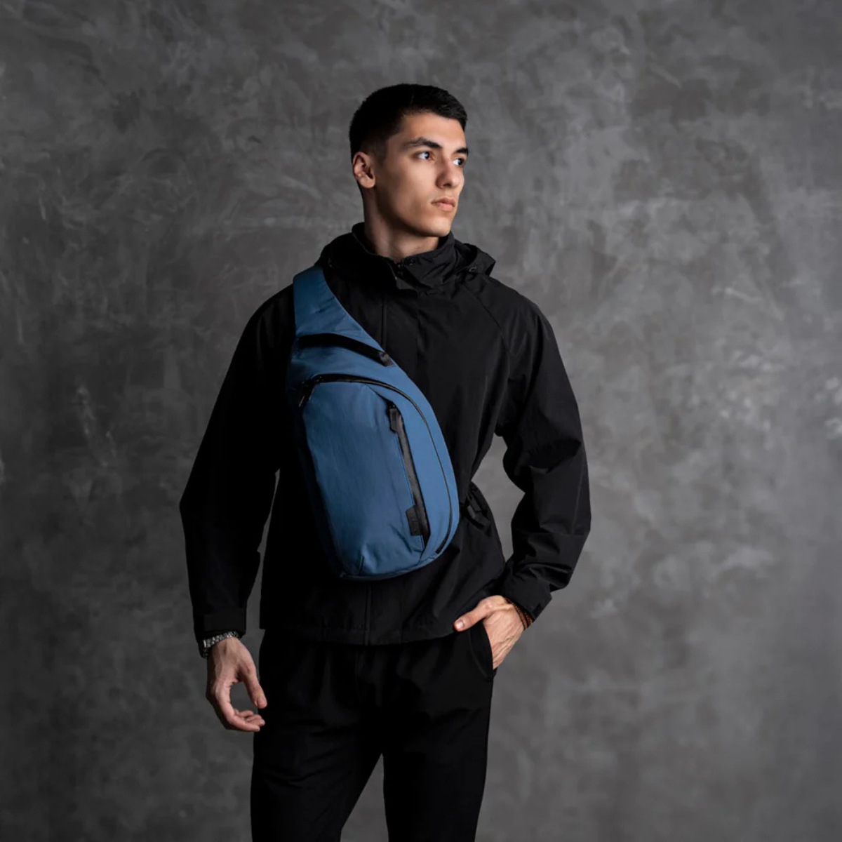 【Alpaka】Metro Crossbody 肩背包 7.5L|防潑水耐用