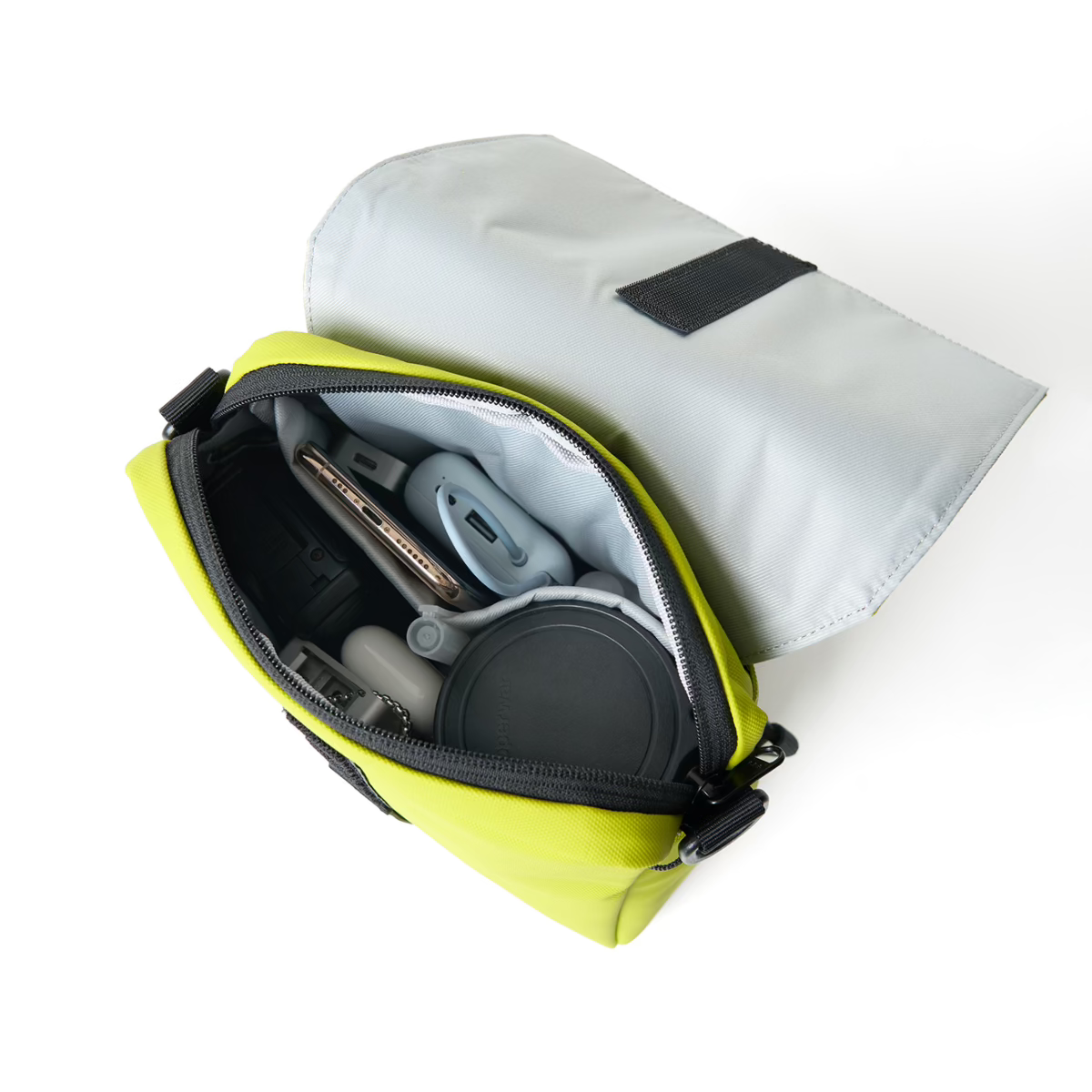 KIWEE Square Backpack Mini 方形背囊 - 防潑水材質與多隔層收納,保持物品整潔乾燥