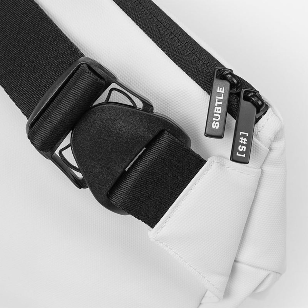 SUBTLE MAINSTREET Ranger Crossbody Bag高品質 Fidlock 磁扣,開合快速且牢固