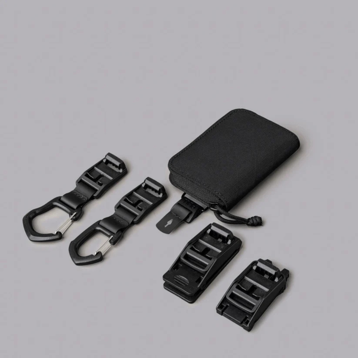 可搭配 ALPAKA HUB 系統,提升攜帶靈活性。