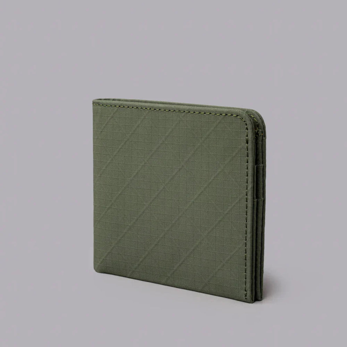 RFID 防護功能:防止信用卡及身份資料被非法掃描,提升安全性。