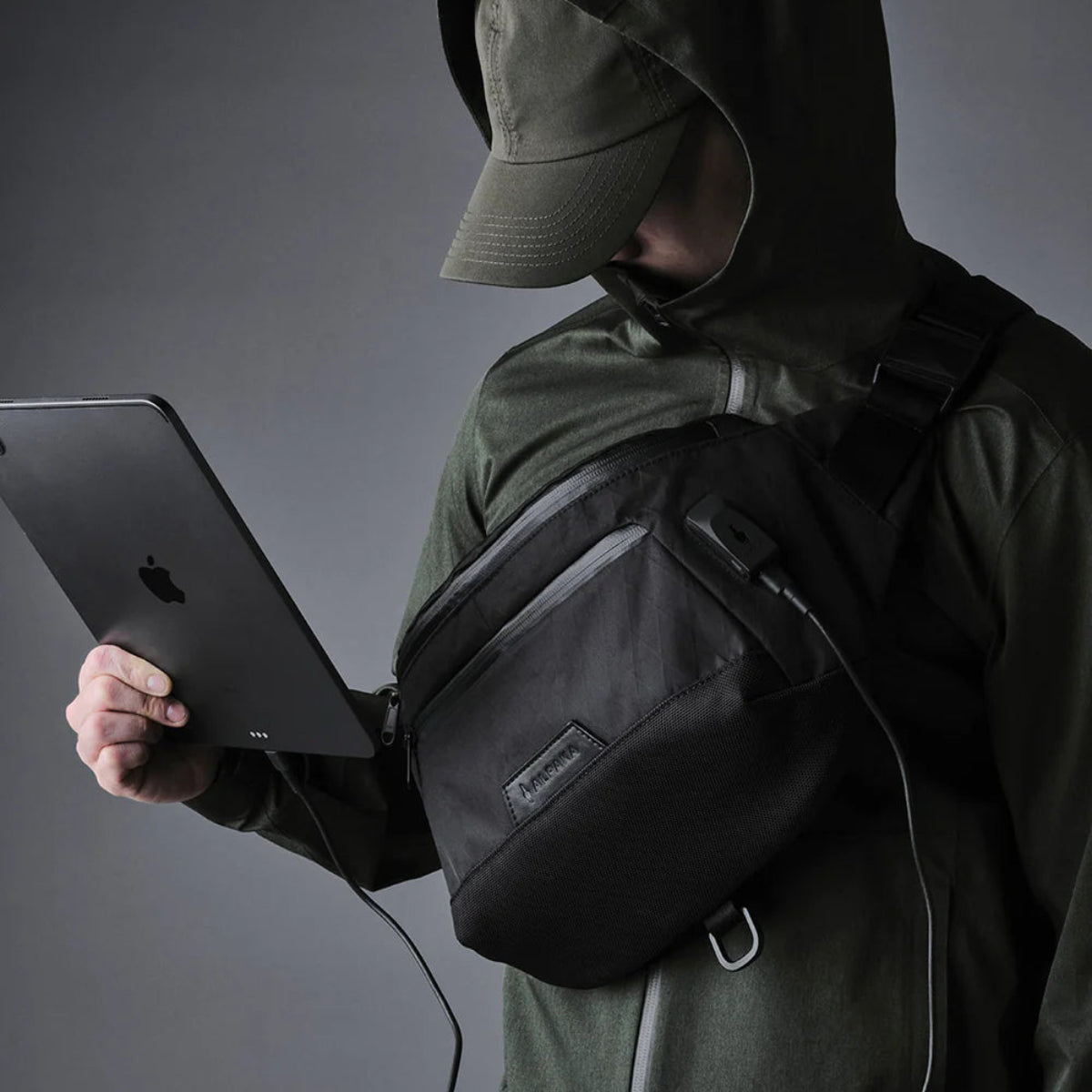 配備 USB-C 充電埠,方便隨時為電子設備充電。