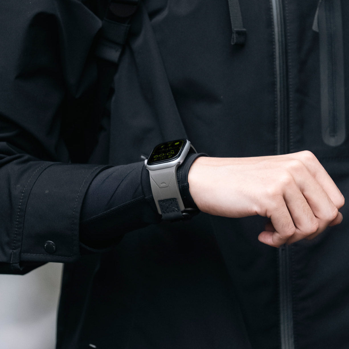 適合戶外與日常佩戴的 Apple Watch 錶帶風格展示