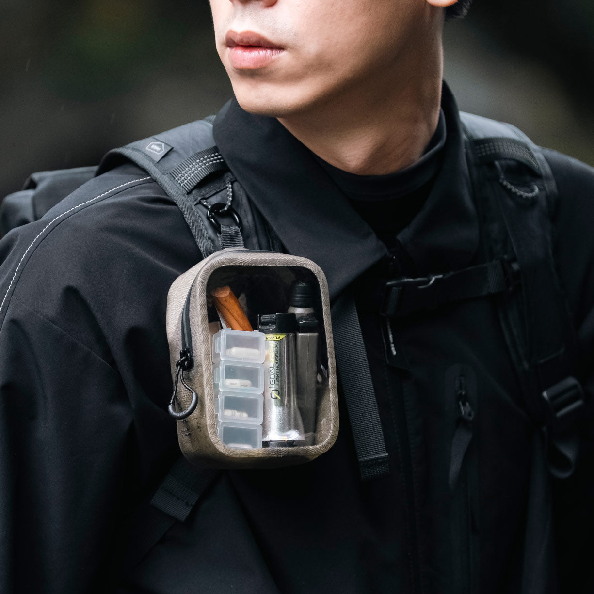 適合海灘及戶外使用的防水袋場景展示