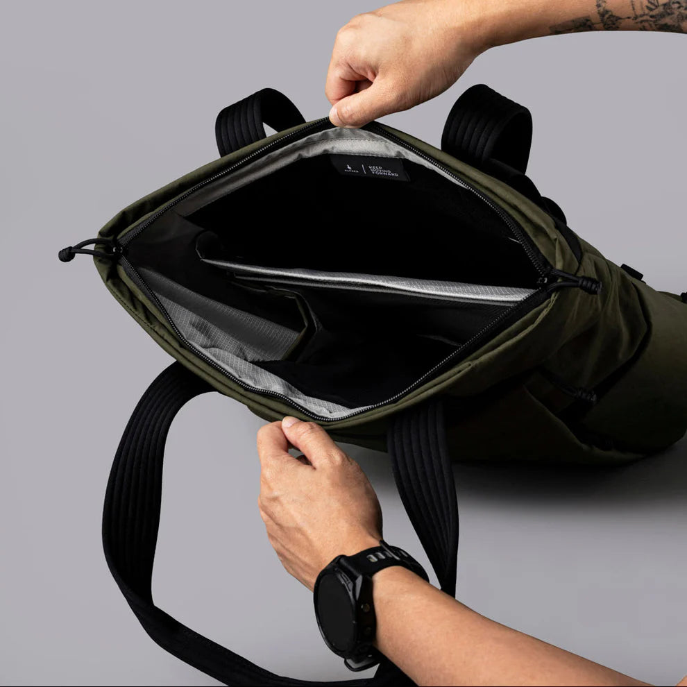 【Alpaka】Flow Totepack|多功能背包手提包|14L 容量輕便防潑水