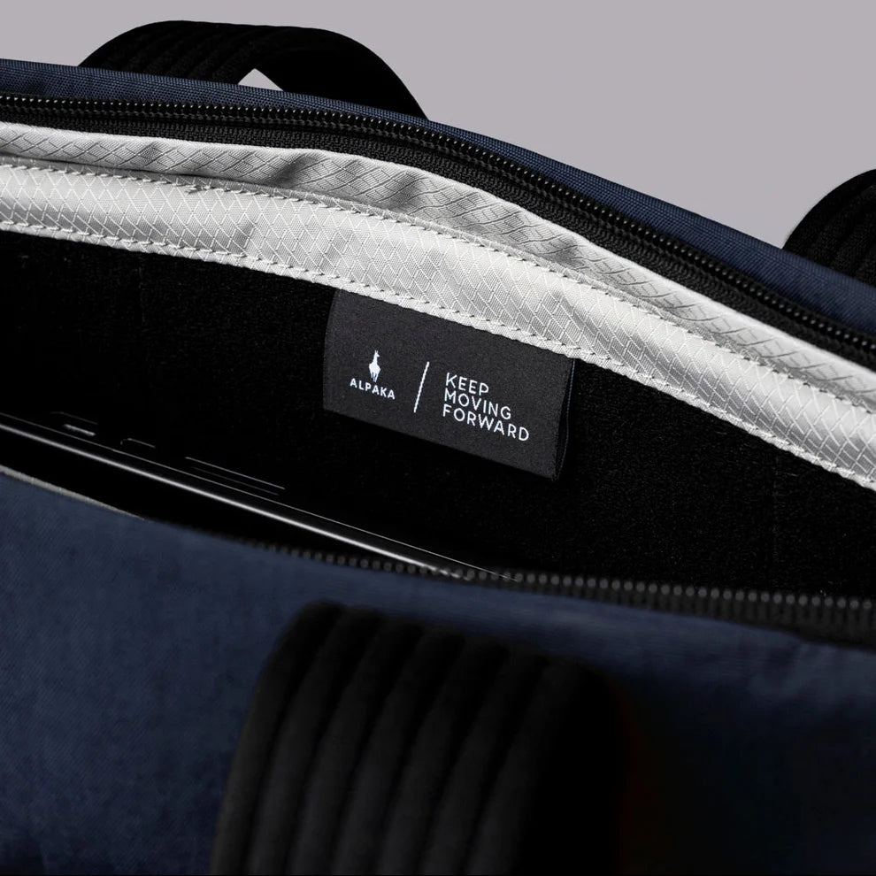 【Alpaka】Flow Totepack|多功能背包手提包|14L 容量輕便防潑水