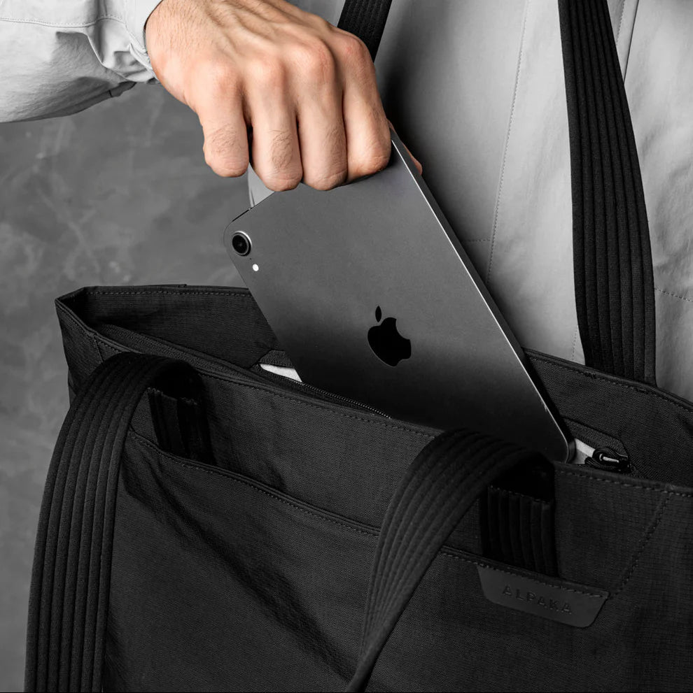 【Alpaka】Flight Tote (M) 托特包|全天候舒適