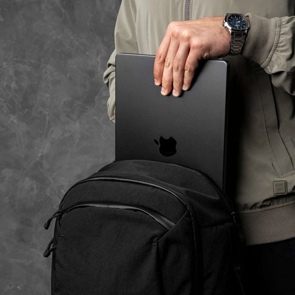 【Alpaka】Traverse Backpack 30L 旅行背包|防潑水|可容納 16 吋筆電