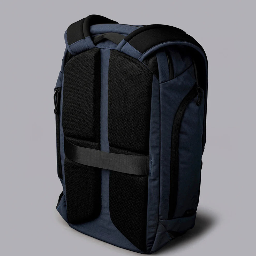 【Alpaka】Traverse Backpack 30L 旅行背包|防潑水|可容納 16 吋筆電