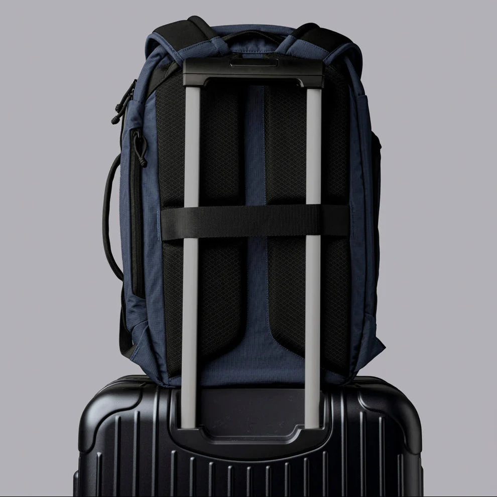 【Alpaka】Traverse Backpack 30L 旅行背包|防潑水|可容納 16 吋筆電