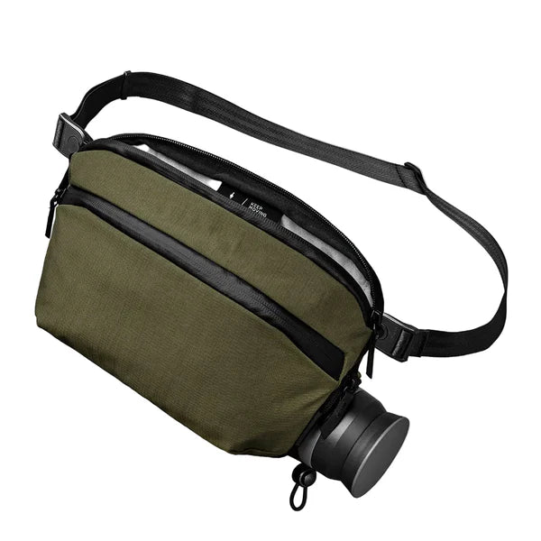 【Alpaka】Flight Sling Pro 側肩包|2.5L|隱藏式水瓶/雨具套|8.3" 平板收納