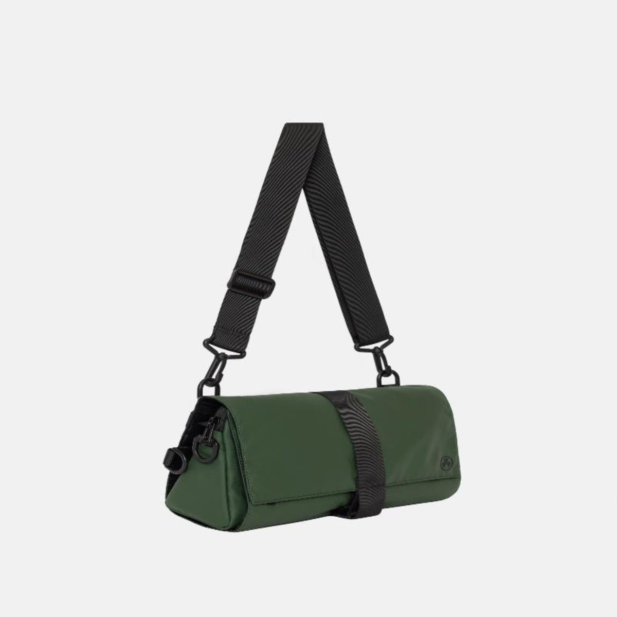 採用 100% 再生 PET 材質製成,獲 GRS 認證