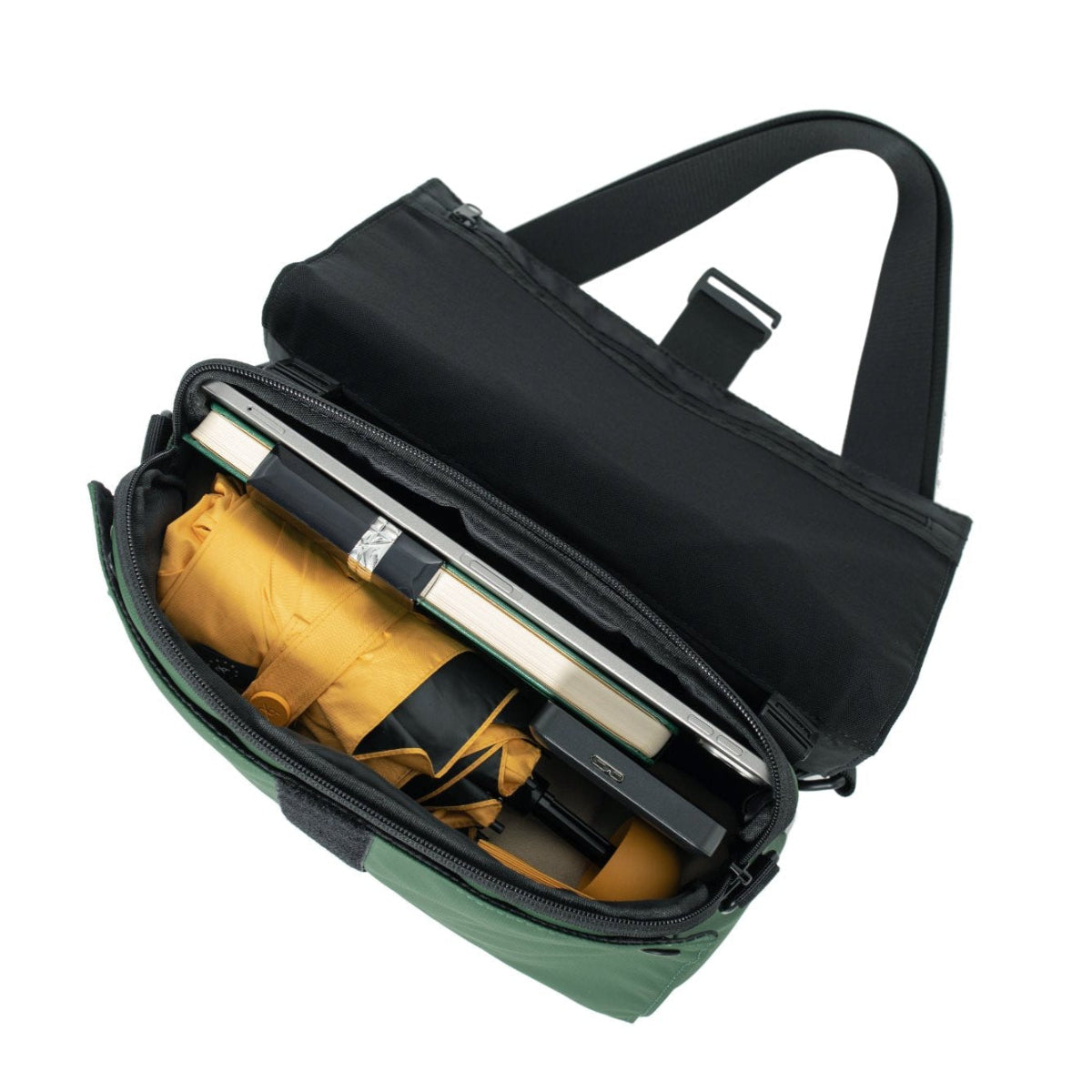 內部分隔設計,方便分類存放手機及日常用品。