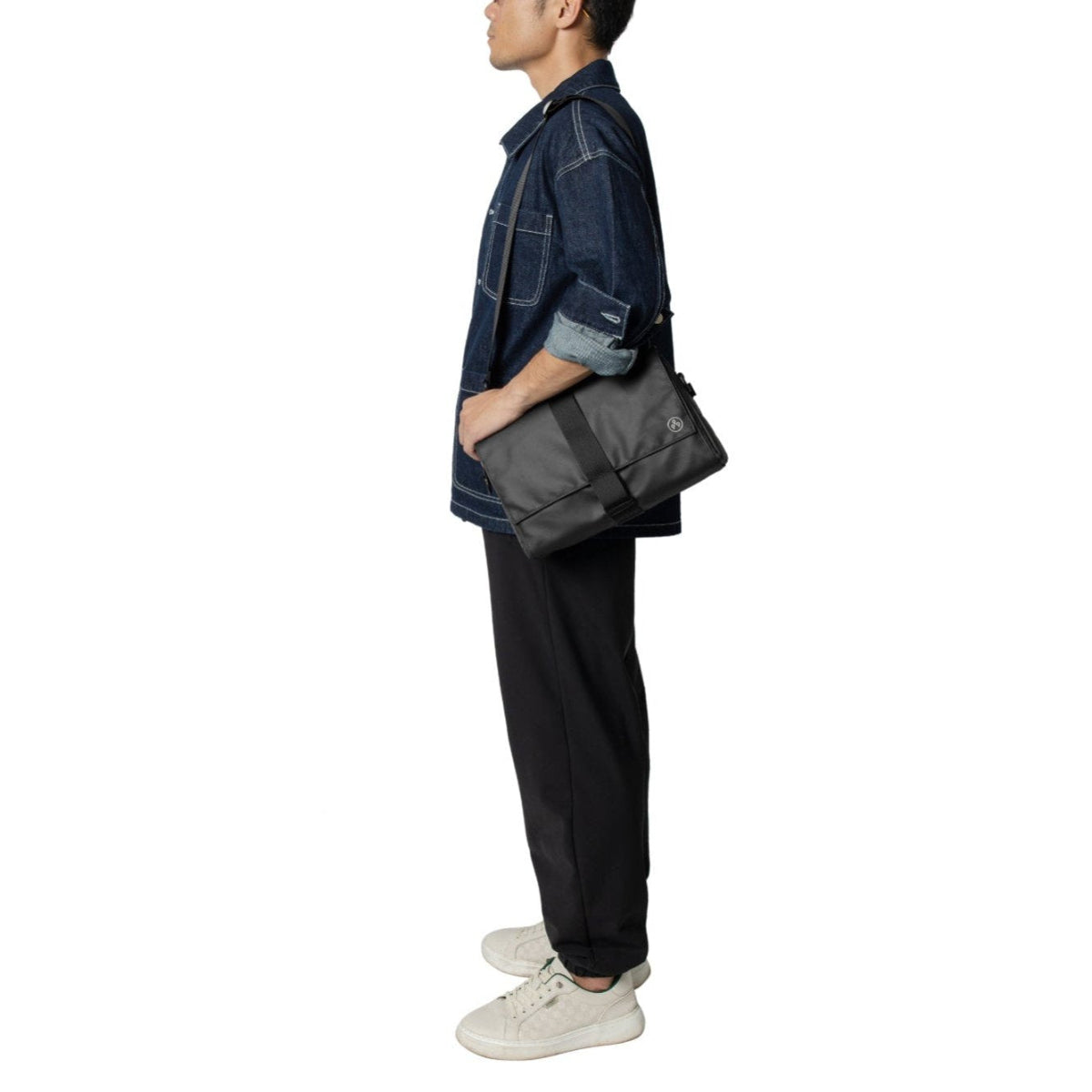 【Kiwee】Triangle Sling Bag Plus 單肩包|輕便防潑水|環保材質