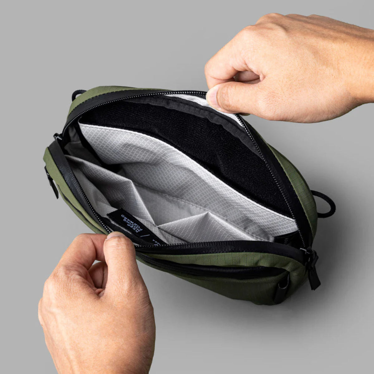 【Alpaka】Flight Sling 側肩包 1L|輕巧防潑水