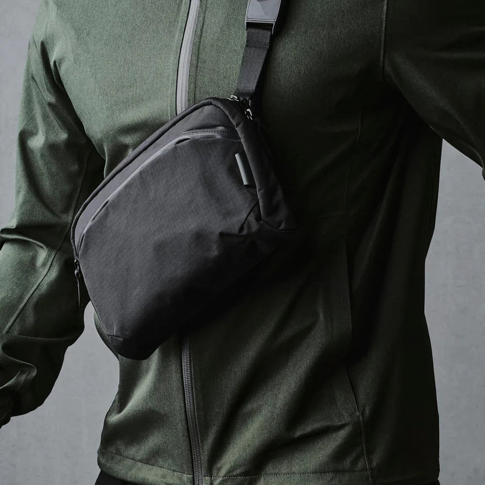 Alpaka Flight Sling 側肩包|輕巧防水