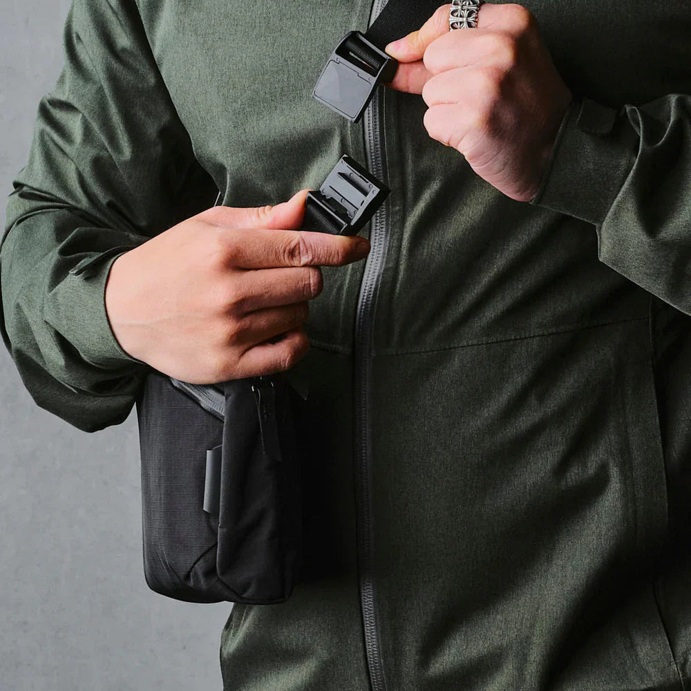 Alpaka Flight Sling 側肩包|輕巧防水