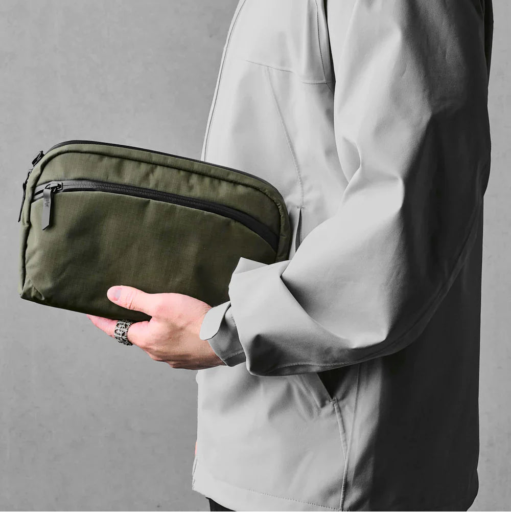 Alpaka Flight Sling 側肩包|輕巧防水