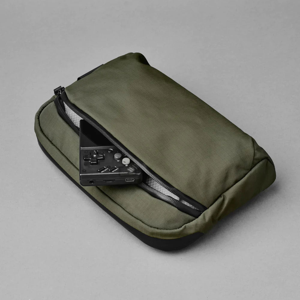 Alpaka Flight Sling 側肩包|輕巧防水