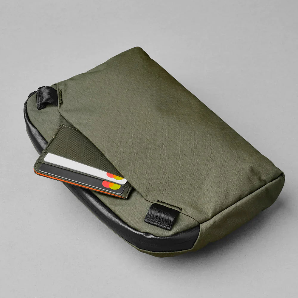 Alpaka Flight Sling 側肩包|輕巧防水