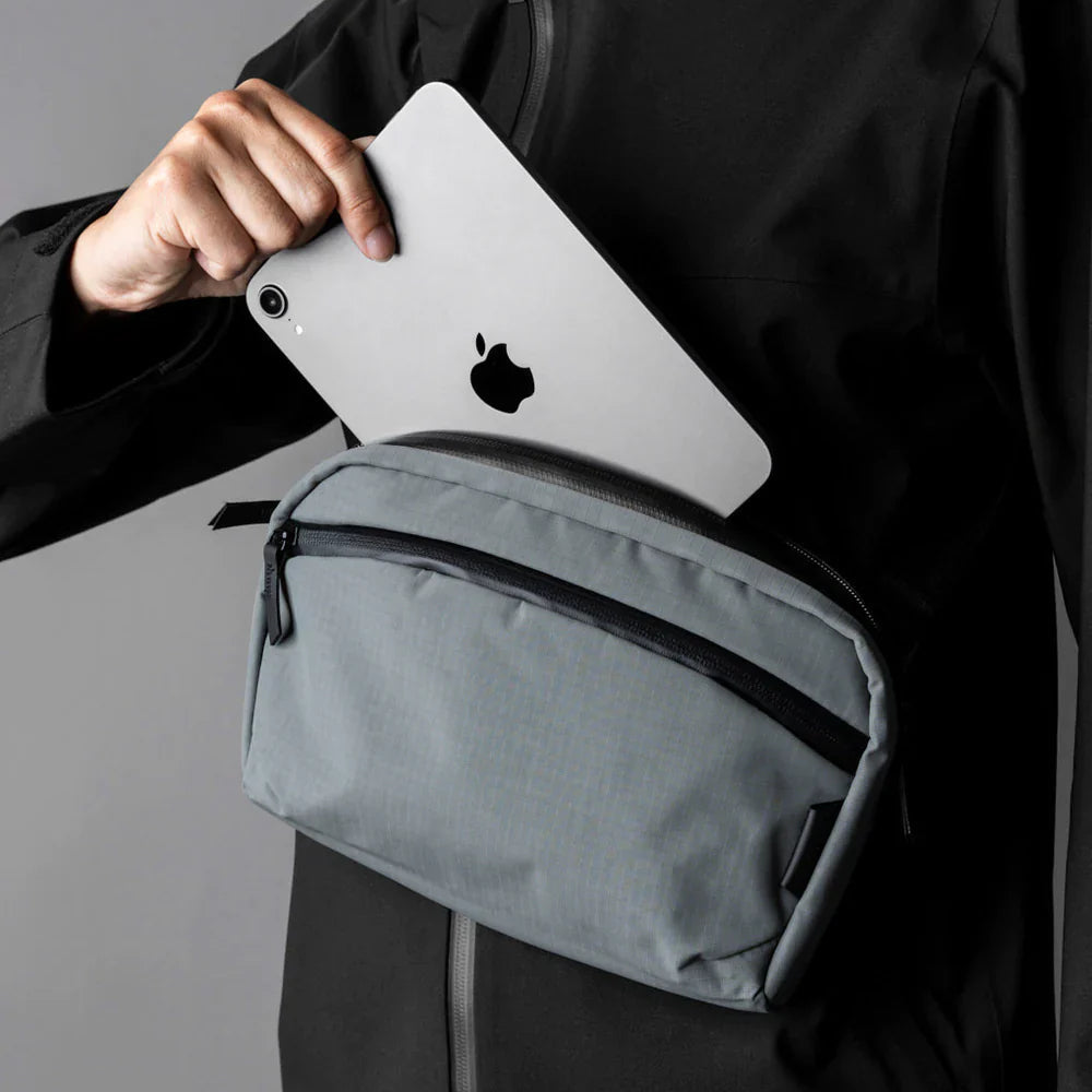 Alpaka Flight Sling 側肩包|輕巧防水