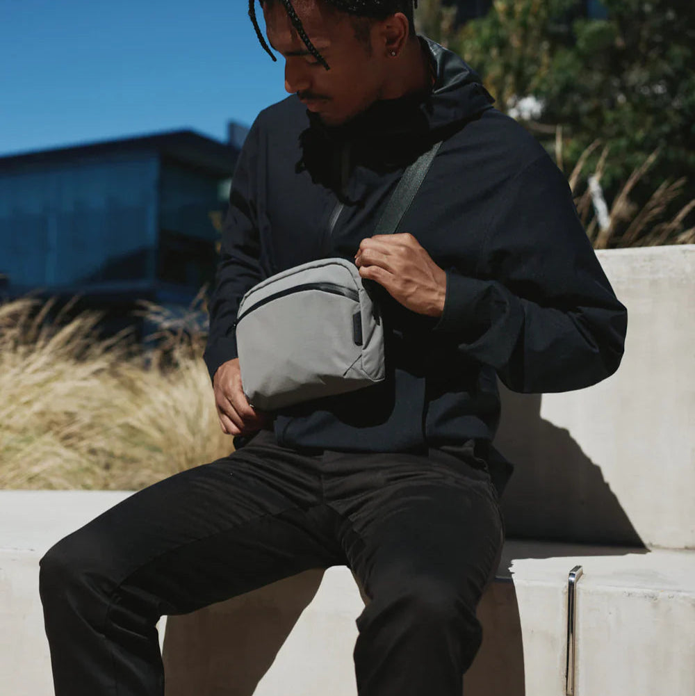 Alpaka Flight Sling 側肩包|輕巧防水