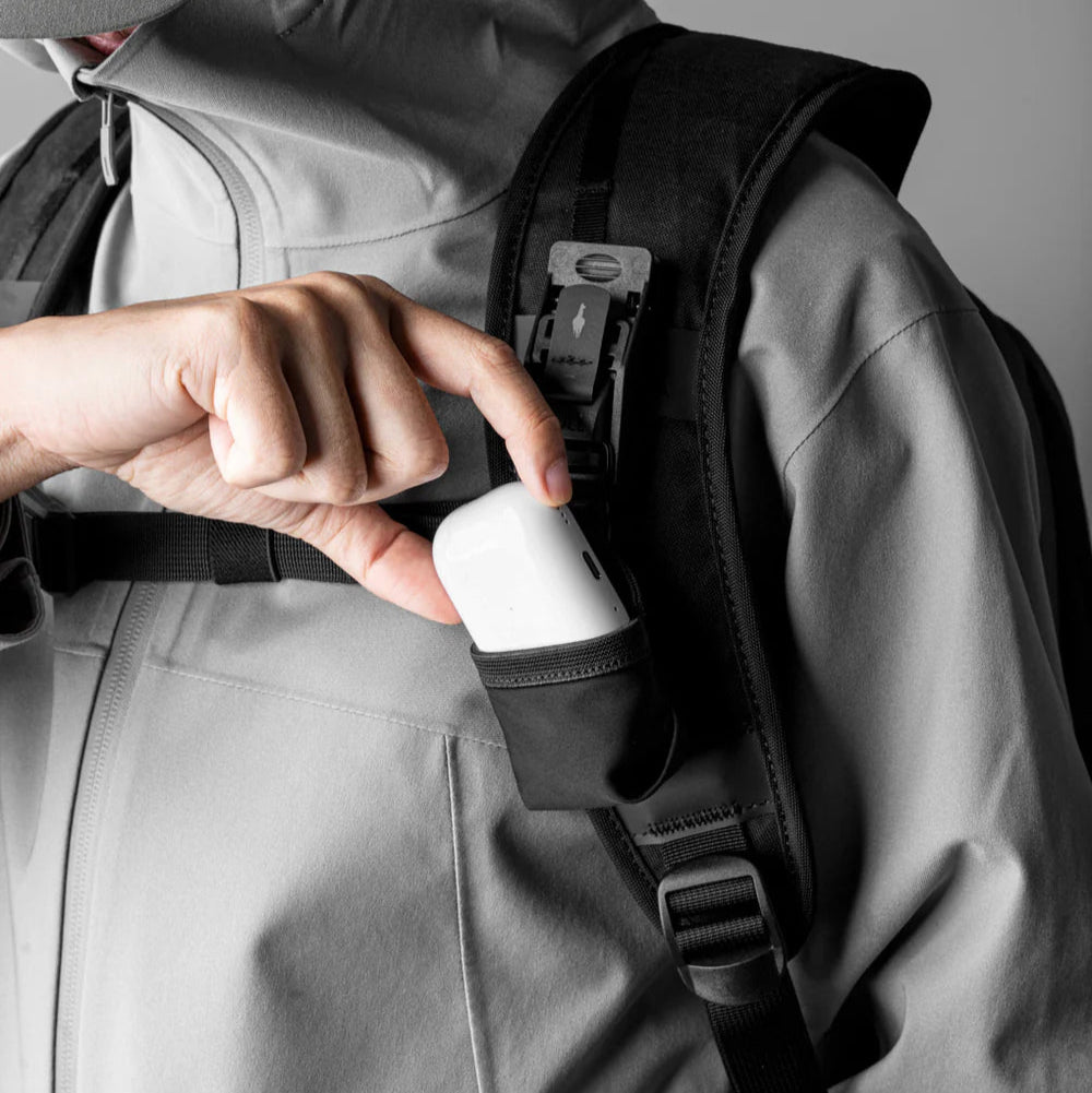 Alpaka Hub Earbuds Pouch|磁吸耳機袋 840D