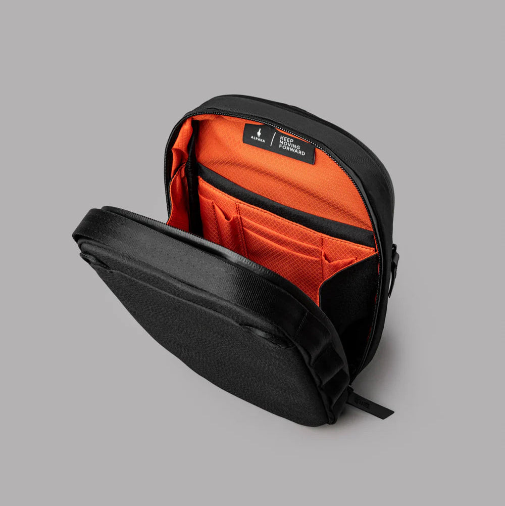 【Alpaka】Metro Sling Max 3L 防潑水輕量斜背包|適合通勤與旅行