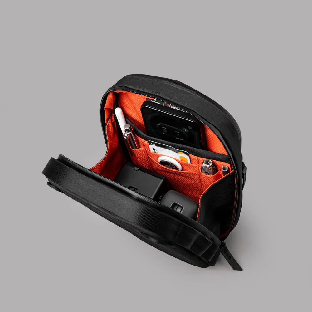 【Alpaka】Metro Sling Max 3L 防潑水輕量斜背包|適合通勤與旅行