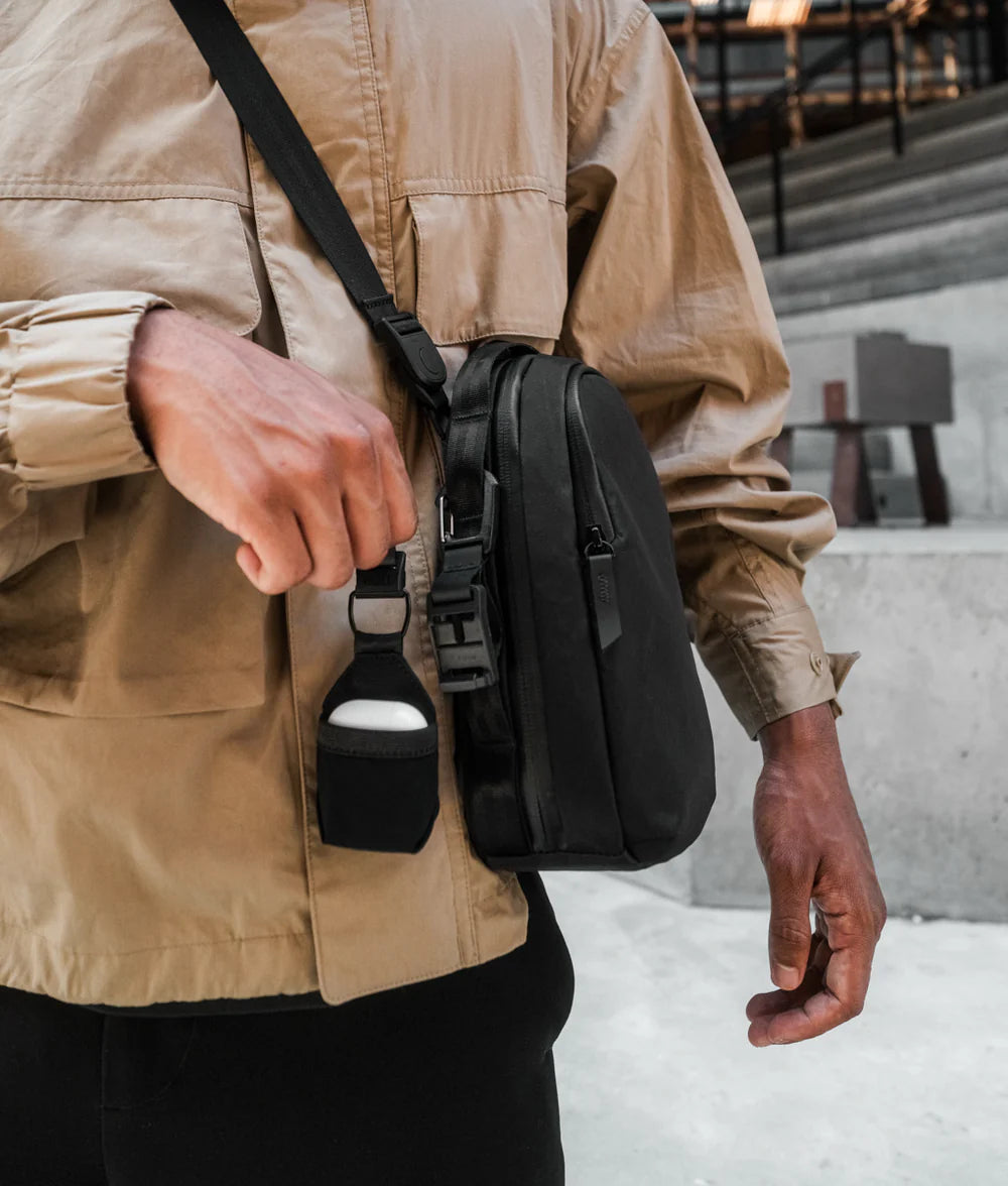 【Alpaka】Metro Sling Max 3L 防潑水輕量斜背包|適合通勤與旅行