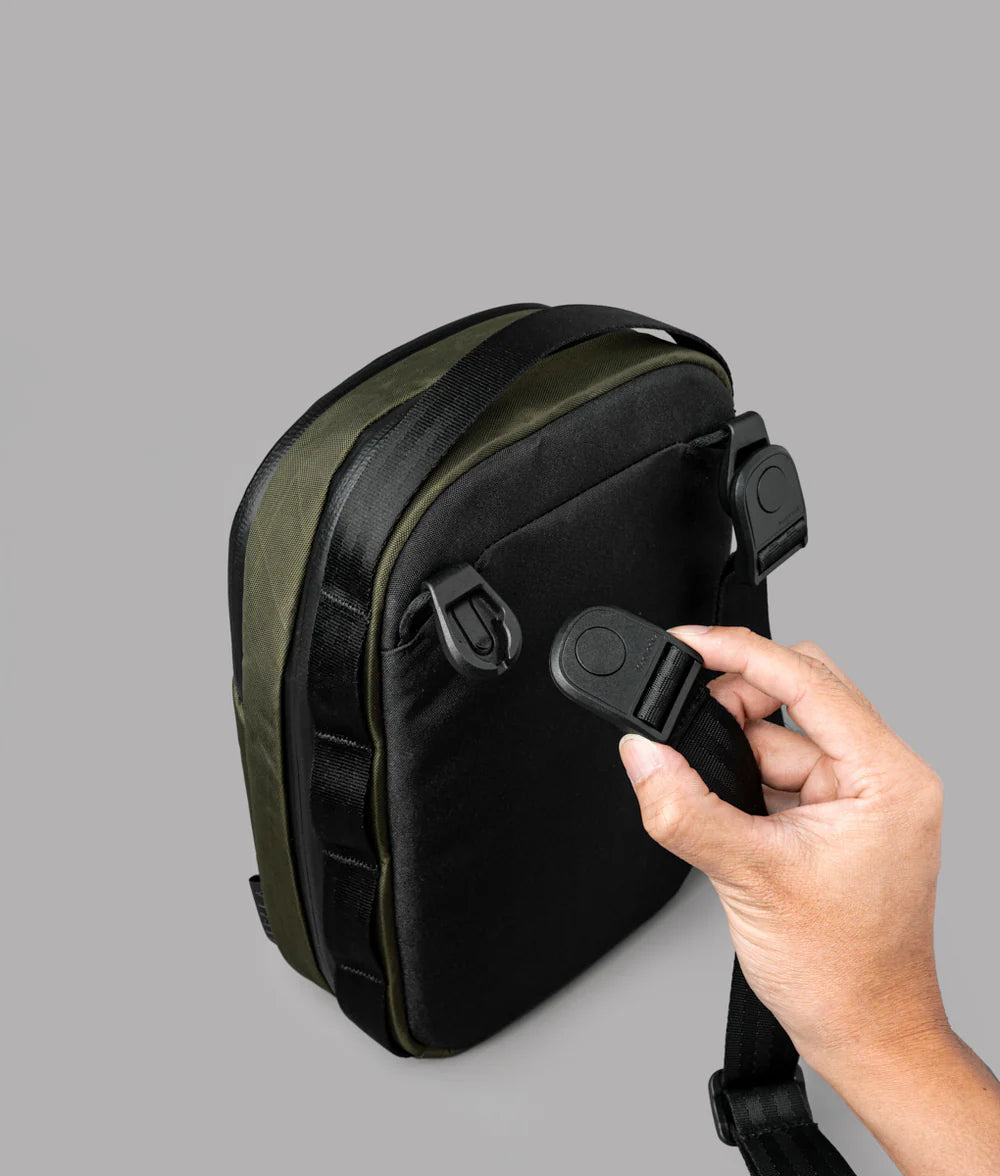 【Alpaka】Metro Sling Max 3L 防潑水輕量斜背包|適合通勤與旅行