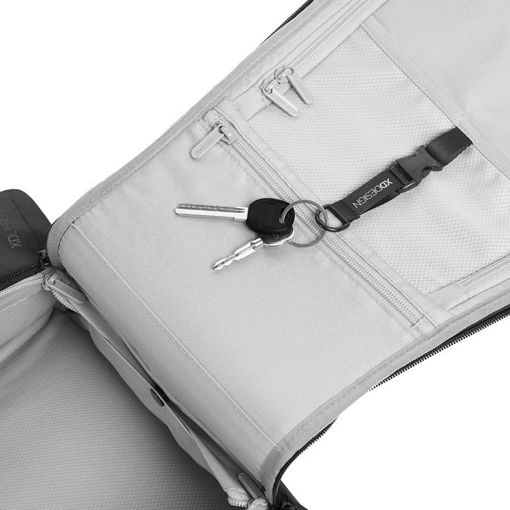 【Xddesign】BOBBY BIZZ Backpack 立體美型防盜商務旅行後背包|18-25L可擴充・15.6吋筆電收納