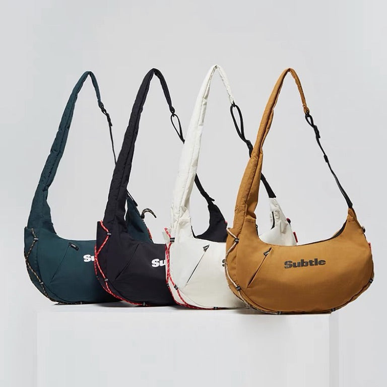 【Subtle】穿行系列半月包 大容量單肩側肩包 13L