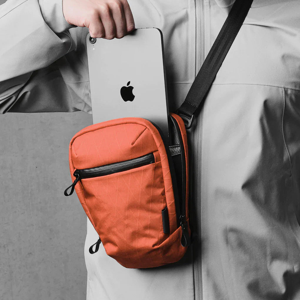 Alpaka Vertical Sling 迷你側肩包 RX30|環保材質