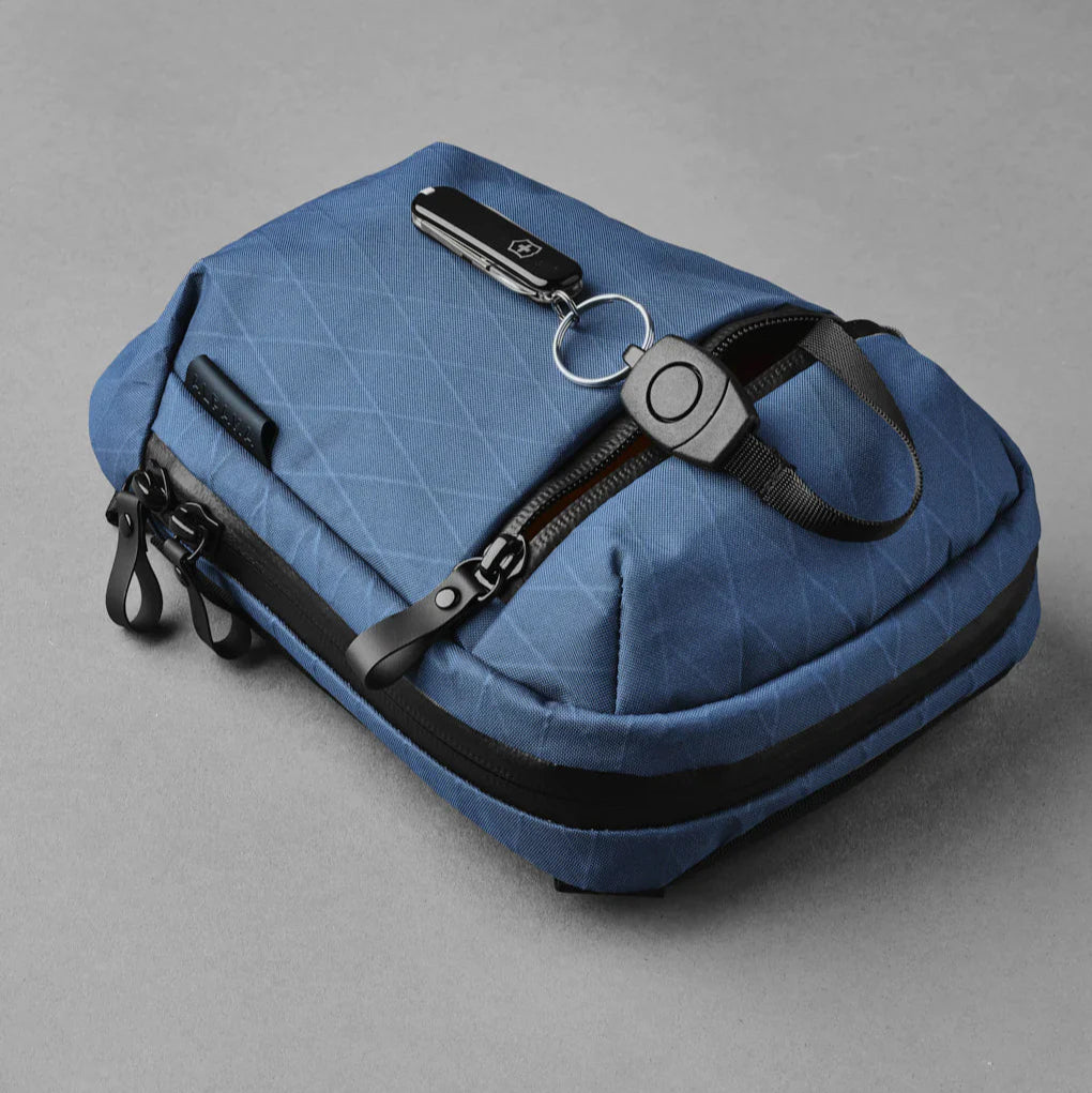 Alpaka Vertical Sling 迷你側肩包 RX30|環保材質