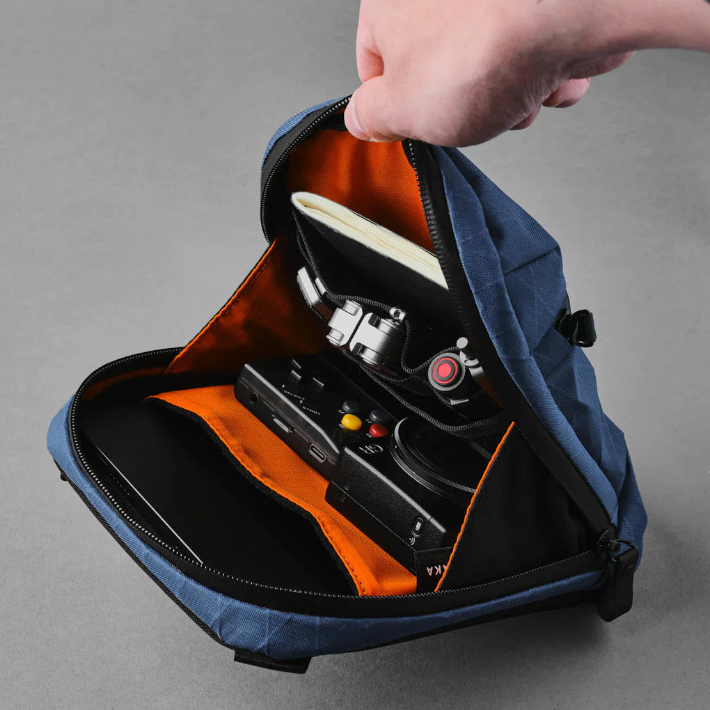 Alpaka Vertical Sling 迷你側肩包 RX30|環保材質