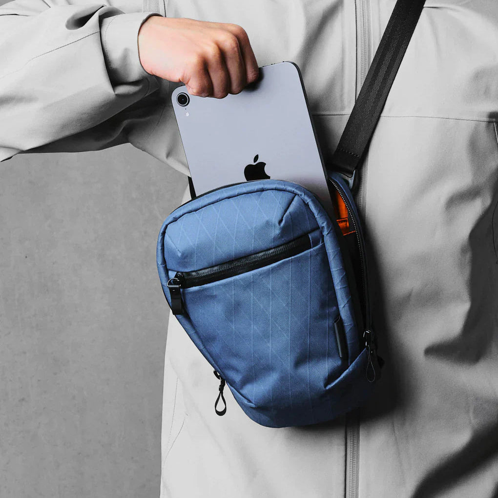 Alpaka Vertical Sling 迷你側肩包 RX30|環保材質